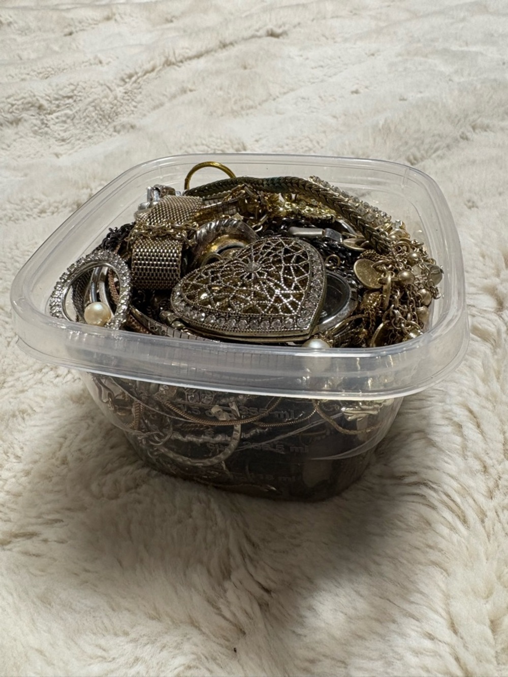 Mystery jewelry bundle in a mixture of gold and silver metals